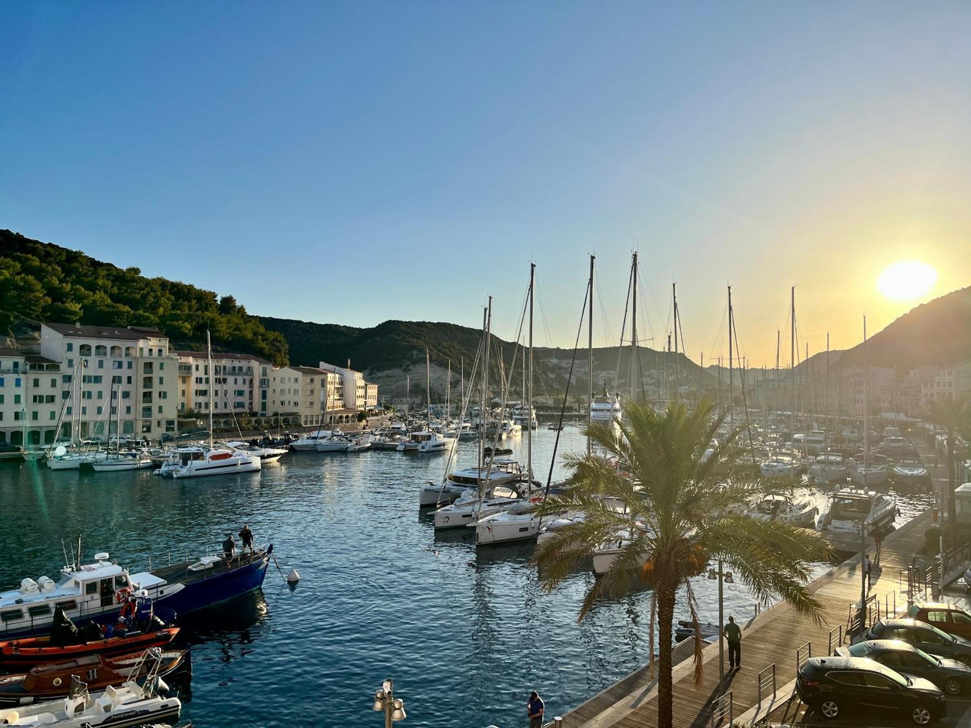Joli T3 Sur Le Port De Bonifacio Avec Vue Mer エクステリア 写真